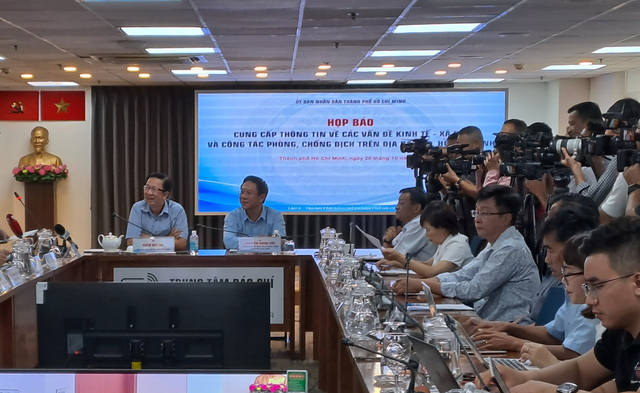 Sở Văn hóa và Thể thao TP.HCM sẽ làm việc hai nghệ sĩ Quốc Cơ, Quốc Nghiệp - Ảnh 1.