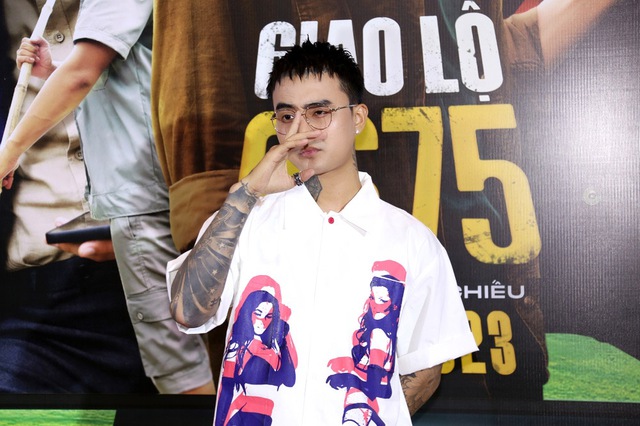 'Bông hồng lai' Emma Lê quyến rũ, xinh đẹp bên mẹ và em trai - Ảnh 7. 'Bông hồng lai' Emma Lê quyến rũ, xinh đẹp bên mẹ và em trai - Ảnh 7.