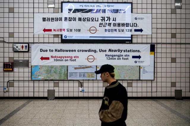 Chùm ảnh: Nhiều người đổ về Itaewon và Hongdae (Hàn Quốc) mừng lễ hội Halloween, công tác bảo vệ an toàn như thế nào?   - Ảnh 7.
