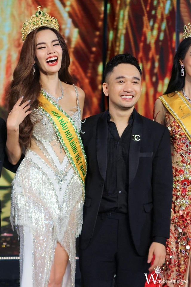 Câu chuyện ít ai biết về váy dạ hội của Hoàng Phương trong CK Miss Grand International: Thay đổi trước giờ G, nhà thiết kế &quot;mất ăn mất ngủ&quot;  - Ảnh 8.