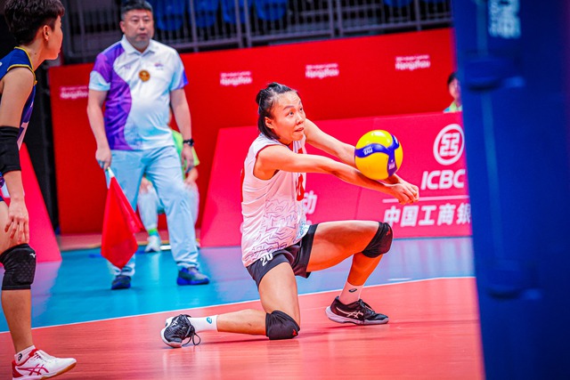Tuyển bóng chuyền nữ Việt Nam ăn mừng cảm xúc khi đặt một chân vào bán kết ASIAD 19 - Ảnh 8.