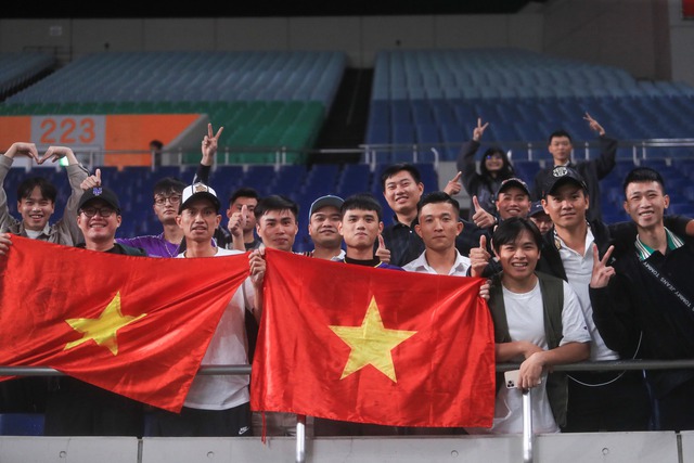 CLB Hà Nội vỡ trận, thua 0-6 trước đương kim vô địch AFC Champions League  - Ảnh 2.