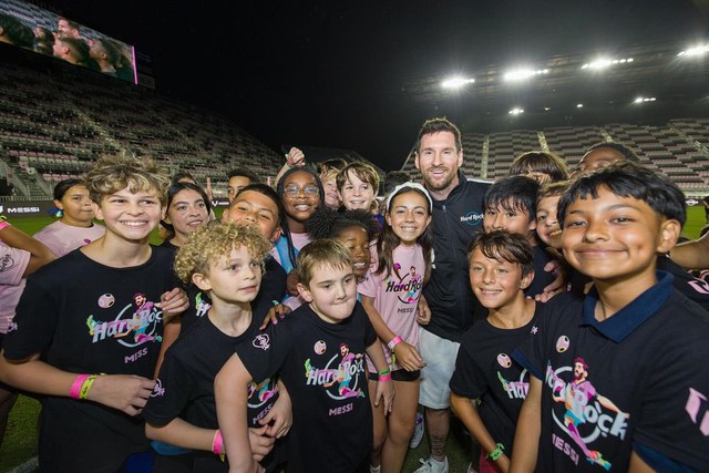 Siêu sao Messi gửi lời khuyên từ đáy lòng tới các em nhỏ: &quot;Hãy nỗ lực hết mình để theo đuổi giấc&quot; - Ảnh 1.