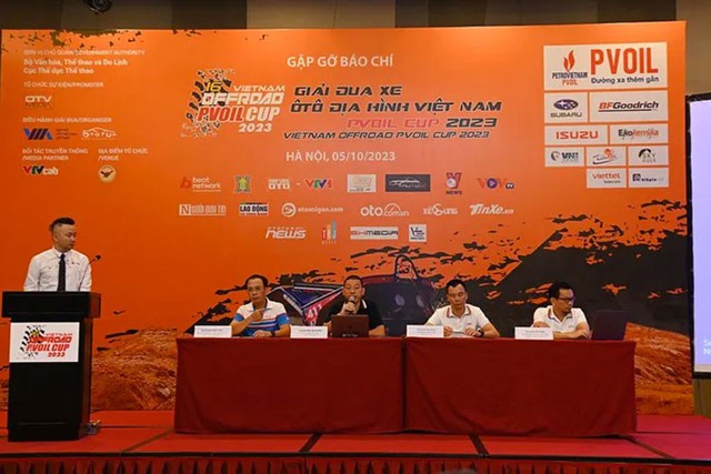 Giải đua xe ô tô địa hình Việt Nam PVOIL 2023 chính thức khởi tranh - Ảnh 2.