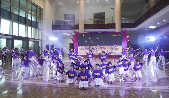 Dân vũ, môn thể thao nghệ thuật thu hút người dân ở Quảng Bình - Ảnh 3.