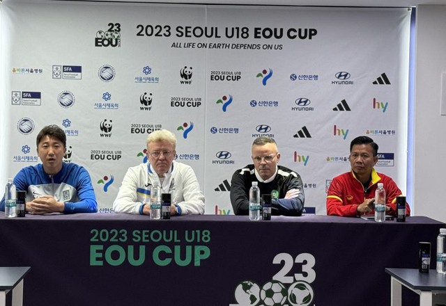 HLV Hoàng Anh Tuấn hy vọng U18 Việt Nam sẽ tạo bất ngờ tại giải giao hữu quốc tế U18 Seoul Eou Cup 2023 - Ảnh 1.
