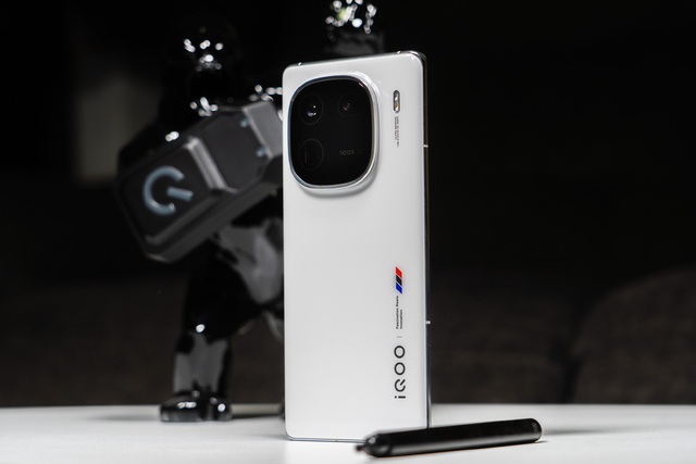 vivo ra mắt smartphone Snapdragon 8 Gen 3, camera zoom 100X, giá chỉ từ hơn 13 triệu đồng - Ảnh 3.