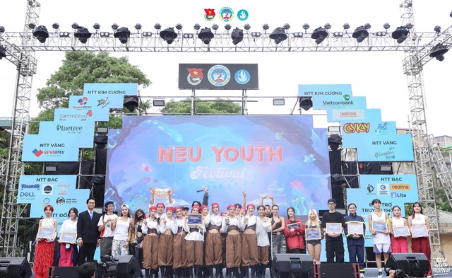 NEU Youth Festival 2023: Lễ hội chào đón tân sinh viên, dậy sóng chất riêng của tuổi trẻ NEU - Ảnh 2.