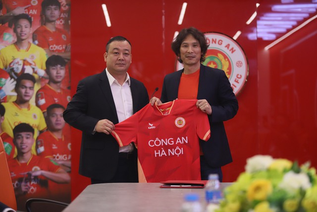 CLB Công an Hà Nội chính thức ký hợp đồng với HLV Gong Oh-Kyun - Ảnh 1.