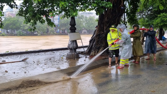 Tìm thấy các nạn nhân mất tích trong mưa lũ tại Thừa Thiên Huế - Ảnh 2.