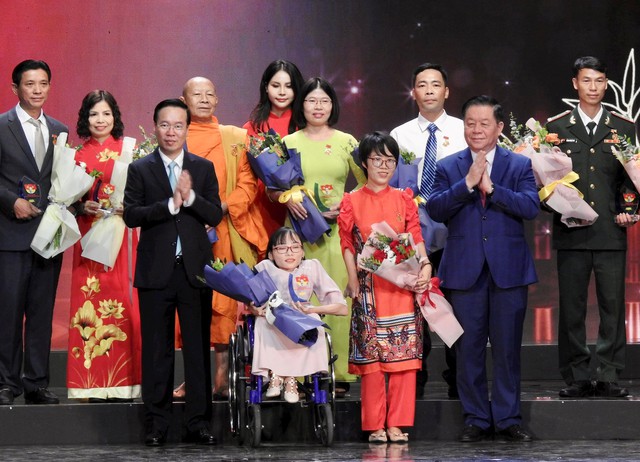 Học tập và làm theo tư tưởng, đạo đức Hồ Chí Minh đã trở thành nhu cầu văn hóa của các tầng lớp nhân dân - Ảnh 3. Học tập và làm theo tư tưởng, đạo đức Hồ Chí Minh đã trở thành nhu cầu văn hóa của các tầng lớp nhân dân - Ảnh 3.