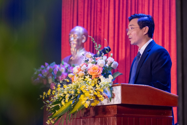 Thứ trưởng Bộ Văn hóa, Thể thao và Du lịch Trịnh Thị Thủy dự lễ mừng ngày nhà giáo Việt Nam tại Đại học Văn hóa Hà Nội - Ảnh 4.