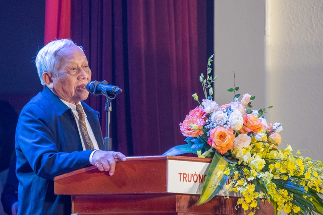 Thứ trưởng Bộ Văn hóa, Thể thao và Du lịch Trịnh Thị Thủy dự lễ mừng ngày nhà giáo Việt Nam tại Đại học Văn hóa Hà Nội - Ảnh 6.