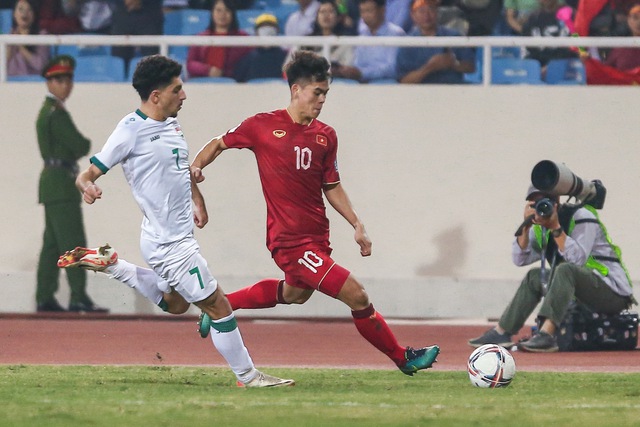 Tuyển Việt Nam mất điểm trước đội tuyển Iraq ở những phút bù giờ cuối cùng - Ảnh 1.