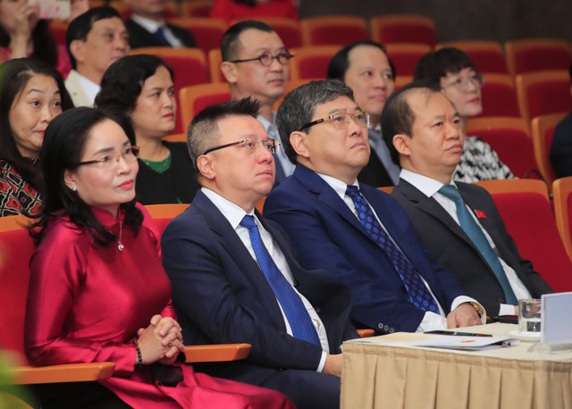 Tạp chí Văn hóa Nghệ thuật nhận Bằng khen của Thủ tướng nhân dịp kỷ niệm 50 năm thành lập - Ảnh 2. Tạp chí Văn hóa Nghệ thuật nhận Bằng khen của Thủ tướng nhân dịp kỷ niệm 50 năm thành lập - Ảnh 2.