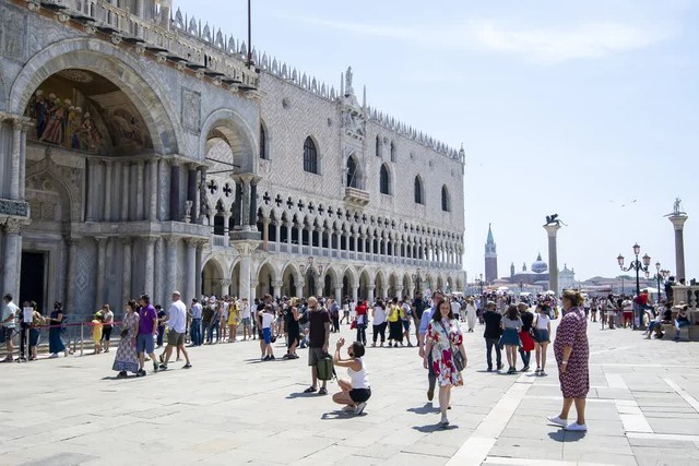 Venice chính thức áp dụng thu phí tham quan trong ngày từ năm 2024 - Ảnh 2.