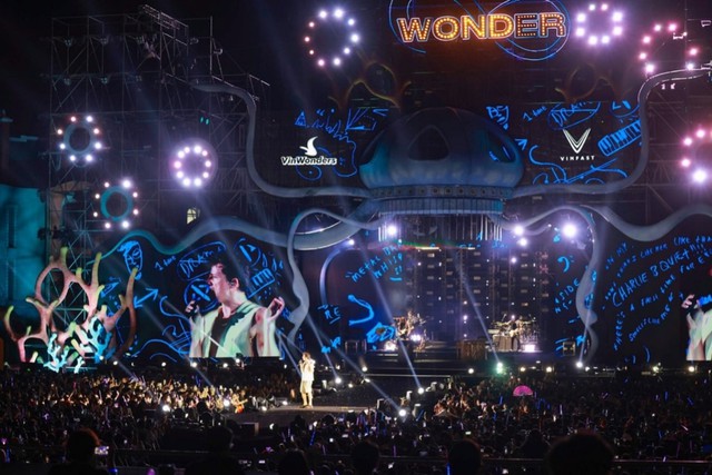  Maroon 5 tiếp nối năm thăng hoa của lễ hội âm nhạc Việt Nam với 8Wonder Winter Festival  - Ảnh 2.
