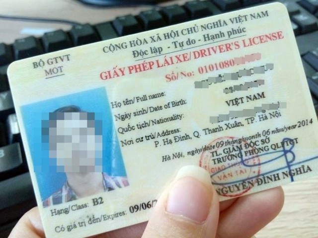 5 loại giấy tờ cần có để đổi giấy phép lái xe online từ thẻ giấy sang thẻ nhựa - Ảnh 1.