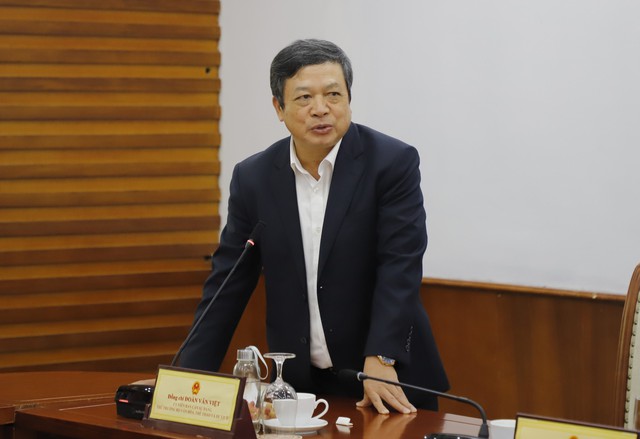 Trao quyết định nghỉ hưu theo chế độ cho Thứ trưởng Bộ VHTTDL Đoàn Văn Việt - Ảnh 4.