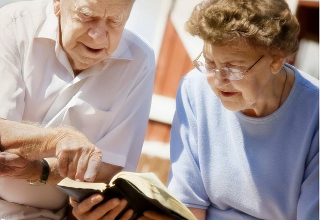 Sau khi nghỉ hưu, hãy học cách từ bỏ 3 điều này: Tuổi già càng sống lâu sống thọ, thoải mái và thêm viên mãn - Ảnh 1.