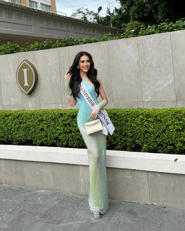 Bùi Quỳnh Hoa tại Miss Universe 2023: Loạt ảnh tuần đầu nhập cuộc khiến khán giả bất ngờ thay đổi thái độ - Ảnh 1.