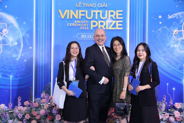 Viện sĩ Viện hàn lâm Kỹ thuật Quốc gia Hoa Kỳ - Giáo sư Pisano: “Thế giới có cái nhìn khác về Việt Nam qua Giải thưởng VinFuture” - Ảnh 1.