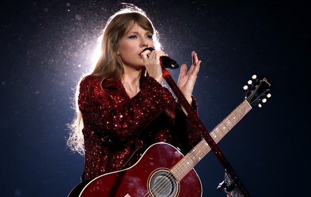 The Eras Tour: Trải nghiệm đẳng cấp concert quốc tế qua màn ảnh, sống lại những kỷ nguyên đẹp nhất trong 17 năm sự nghiệp Taylor Swift - Ảnh 4.