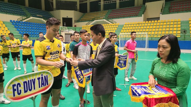 19 câu lạc bộ tranh tài tại Giải Futsal tỉnh Thừa Thiên Huế năm 2023 - Ảnh 1.