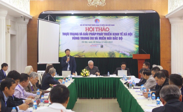 Hoàn thiện hệ thống kết cấu hạ tầng phát triển sản xuất, văn hóa - xã hội và xóa đói giảm nghèo vùng Trung du và miền núi Bắc bộ - Ảnh 1. Hoàn thiện hệ thống kết cấu hạ tầng phát triển sản xuất, văn hóa - xã hội và xóa đói giảm nghèo vùng Trung du và miền núi Bắc bộ - Ảnh 1.