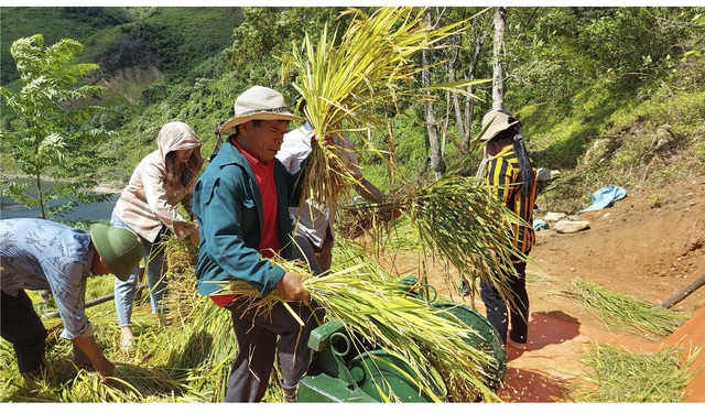 Bản làng nơi thung lũng ở biên cương - Ảnh 3.