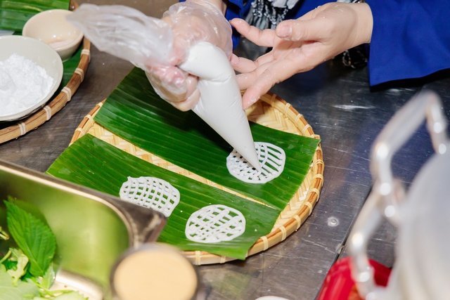Nghệ nhân ẩm thực Việt biểu diễn các món ăn dân gian có nguy cơ mai một - Ảnh 3.