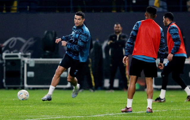 Những &quot;bí mật&quot; trong quá trình tập luyện và nghỉ ngơi giúp Ronaldo tỏa sáng rực rỡ ở tuổi 38 - Ảnh 1.