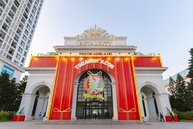 “Đu trend” cực đỉnh với Hội chợ Art toy Giáng sinh lần đầu tiên xuất hiện tại Việt Nam - Ảnh 1.