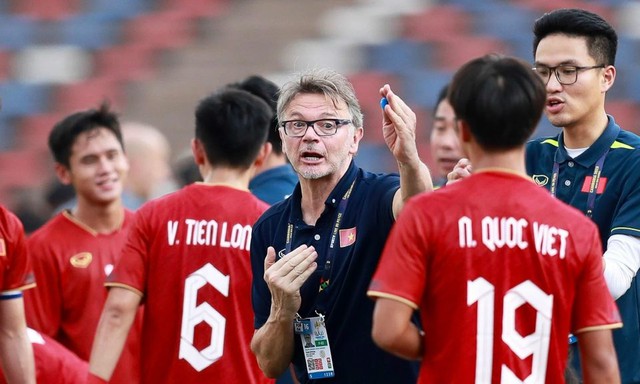 Đội tuyển U23 Việt Nam tập trung, hướng tới VCK giải U23 châu Á 2024 - Ảnh 1.