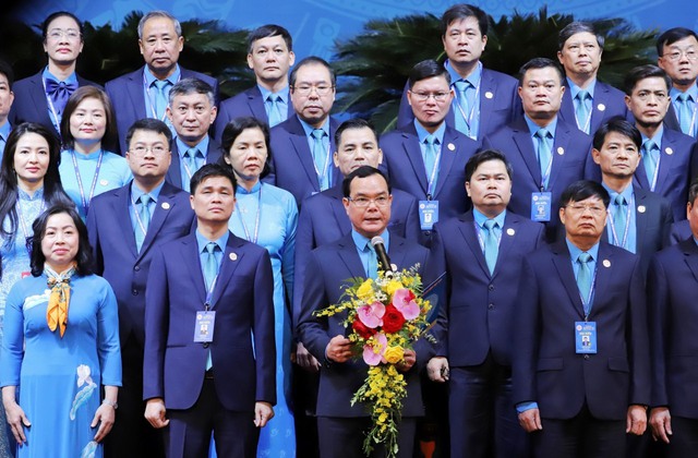 Ông Nguyễn Đình Khang giữ chức Chủ tịch Tổng Liên đoàn Lao động Việt Nam khóa XIII - Ảnh 2.