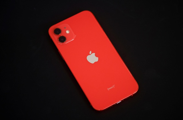 Nhiều mẫu iPhone giảm chạm đáy dịp cuối năm, chưa tới 10 triệu đồng là có thể mua máy mới - Ảnh 3.