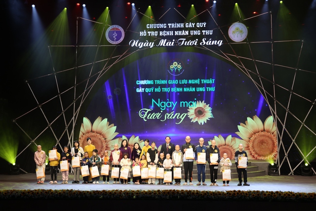 Mỗi năm, Việt Nam có khoảng 122.700 người tử vong do ung thư - Ảnh 2. Mỗi năm, Việt Nam có khoảng 122.700 người tử vong do ung thư - Ảnh 2.