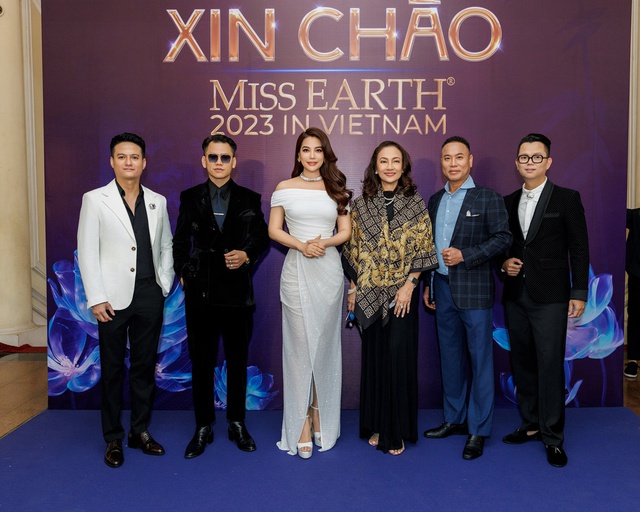 90 thí sinh Miss Earth 2023 ra mắt khán giả Việt Nam, khoe nhan sắc quyến rũ với trang phục dạ hội - Ảnh 14.