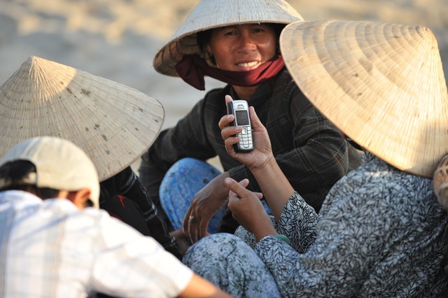Chốt thời điểm điện thoại &quot;cục gạch&quot; hết thời tại Việt Nam: Những ai đang dùng điện thoại 2G sẽ ra sao? - Ảnh 2.