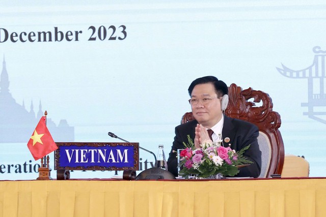Chuỗi hoạt động tiếp theo của Chủ tịch Quốc hội Vương Đình Huệ tại Lào - Ảnh 1.