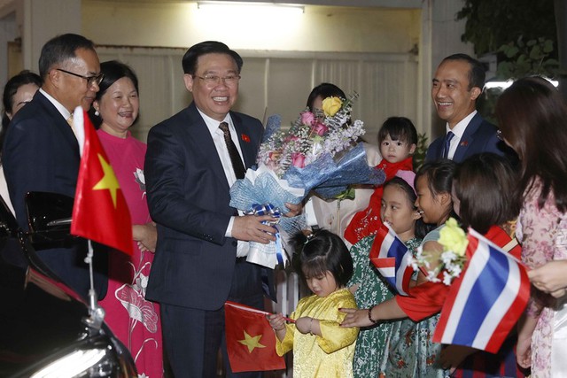 Chủ tịch Quốc hội Vương Đình Huệ khai trương Phố Việt Nam tại Thái Lan - Ảnh 9.