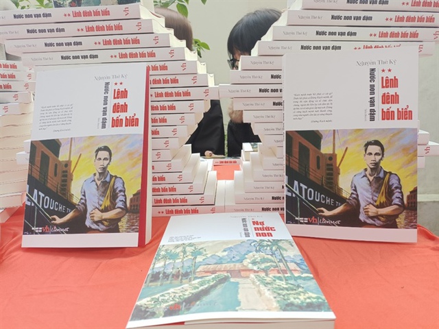 Ra mắt tập 2 bộ tiểu thuyết về hành trình tìm đường cứu nước của Chủ tịch Hồ Chí Minh - Ảnh 2.