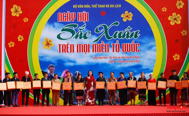 Văn hóa các dân tộc Việt Nam khơi dậy niềm tự hào dân tộc, làm phong phú đời sống văn hóa tinh thần của nhân dân - Ảnh 5.