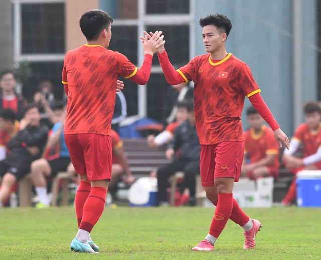 U20 Việt Nam sang UAE giao hữu chuẩn bị cho VCK U20 châu Á 2023 - Ảnh 1.