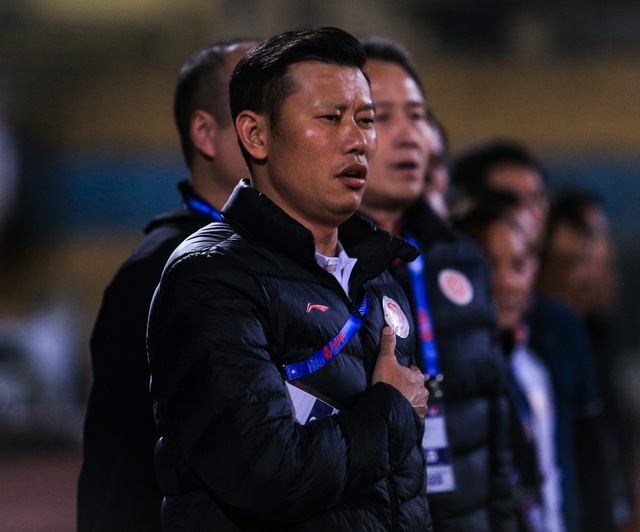 HLV Thạch Bảo Khanh không hài lòng khi CLB Viettel chia điểm với Nam Định FC  - Ảnh 1.