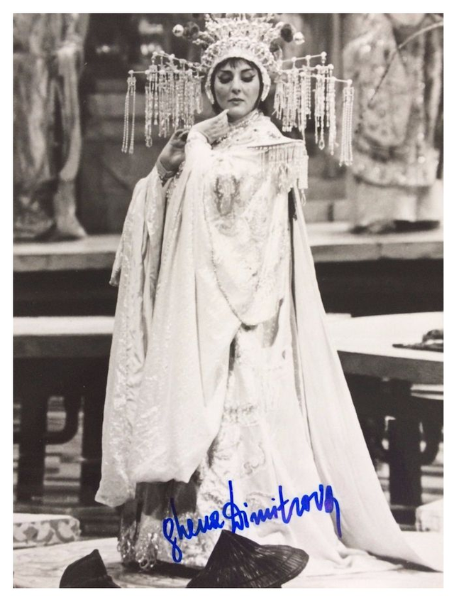 Ghenna Dimitrova: Vẻ đẹp trong giọng hát khổng lồ kiểu Ý xuất sắc thế kỷ XX - Ảnh 2.