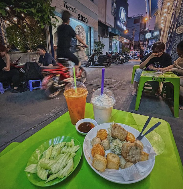 TP. Hồ Chí Minh lọt top 10 thành phố ẩm thực đường phố châu Á - Ảnh 2.