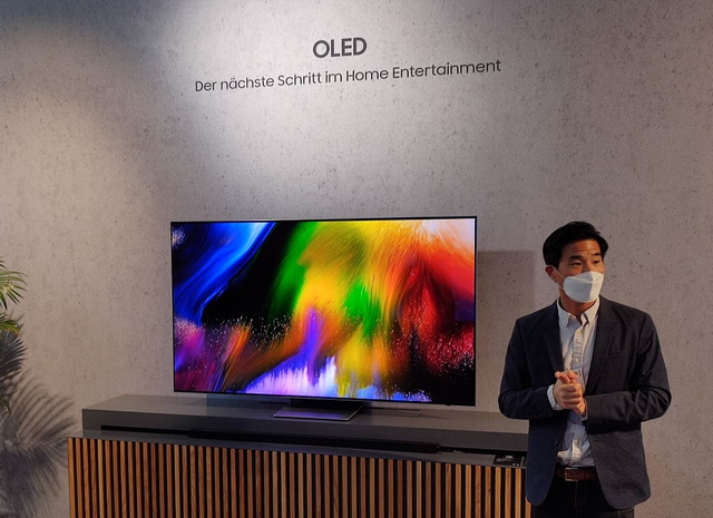 Đã hiểu vì sao Samsung đến bây giờ mới ra mắt TV OLED - Ảnh 1.