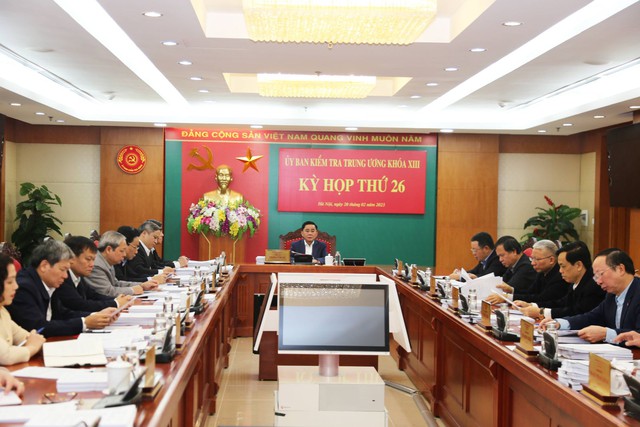 Kỷ luật ông Chủ tịch tỉnh Bắc Giang liên quan mua sắm thiết bị y tế - Ảnh 1.