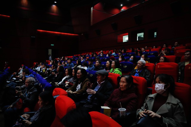 Chiếu phim Bình minh đỏ tại lễ Khai mạc Tuần phim Kỷ niệm 80 năm Đề cương về văn hóa Việt Nam (1943-2023)  - Ảnh 2.